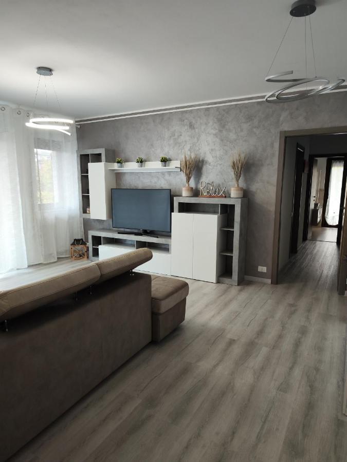 Sempione Apartment ไลนาเต ภายนอก รูปภาพ
