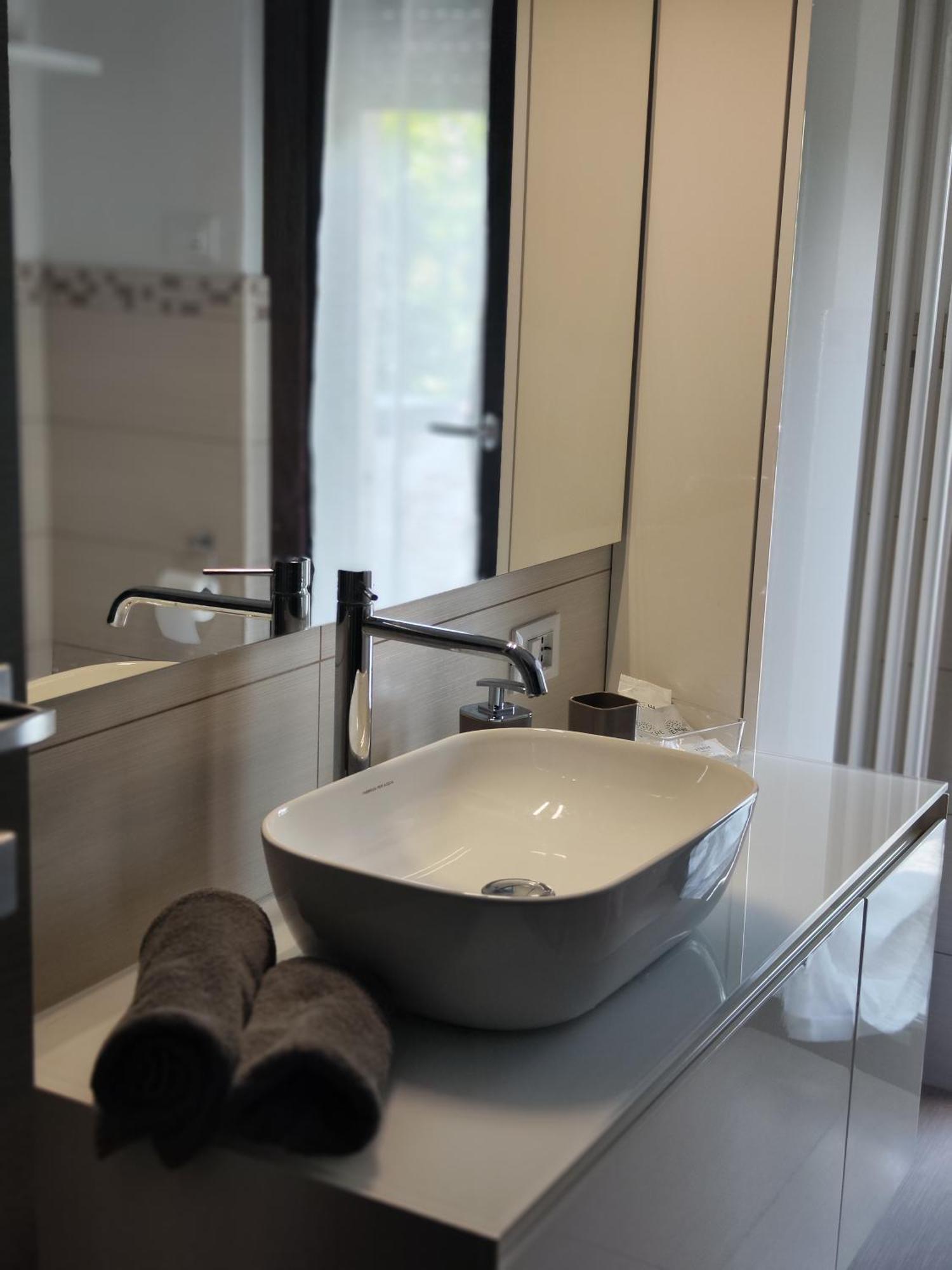 Sempione Apartment ไลนาเต ภายนอก รูปภาพ